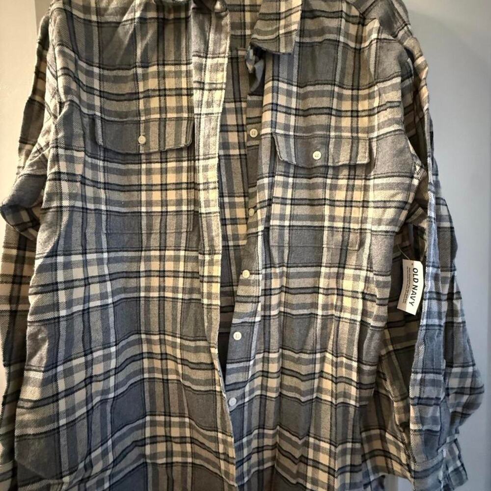 Old Navy Boyfriend Plaid Flannel Shirt Gray Cream Size L NWT